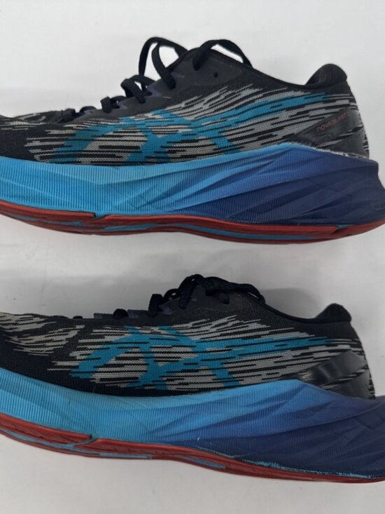 ASICS Novablast 3 Shoes Mens Size 12 Black Blue Running Sneakers Gym 1011B458